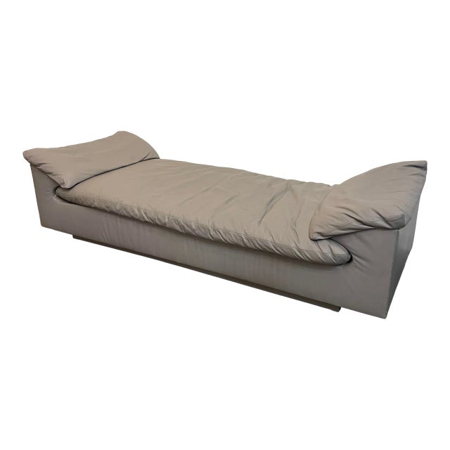 1980s Preview Furniture Grey Leather Daybed Attributed to Vladimir Kagan For Sale