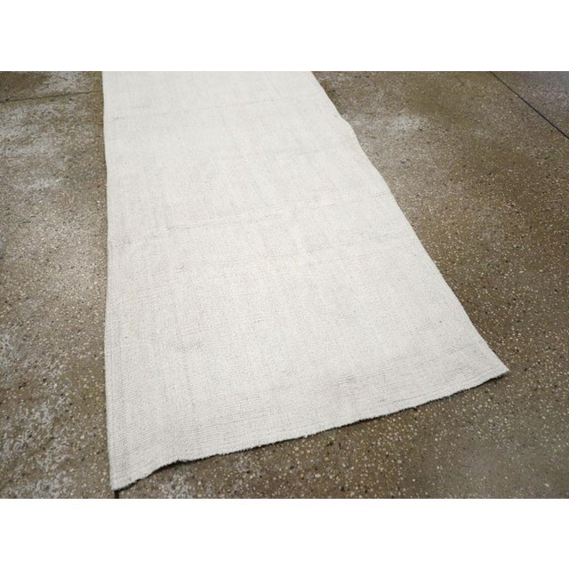 Galerie Shabab Collection Mid-20th Century Turkish Flatweave Kilim Throw Rug For Sale In New York - Image 6 of 8