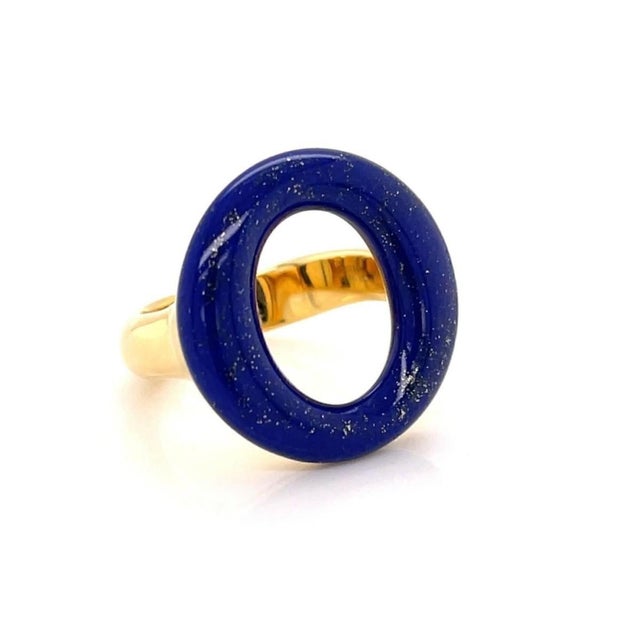 Contemporary Mid 20th Century Tiffany & Co. Peretti Sevillana Lapis Lazuli 18k Yellow Gold Ring - Size 7 For Sale - Image 3 of 9
