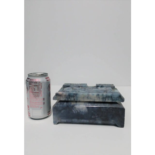 Blue and White Marble Egyptian Revival Box, circa 1970s For Sale In New York - Image 6 of 13