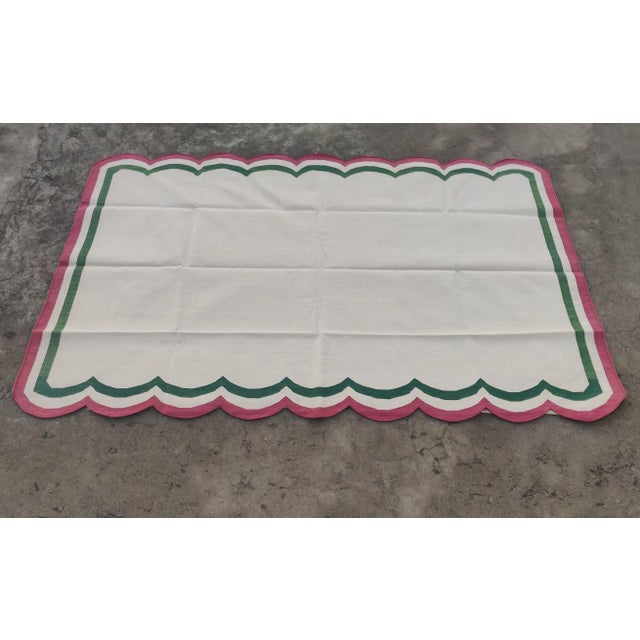 Handmade Cotton Vegetable Dyed Scalloped Edge Rug Cream With Green and Raspberry Pink Border - 9x12 For Sale - Image 9 of 11