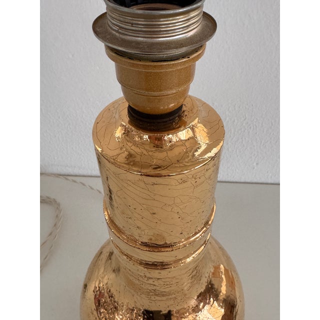 1970s Mid-Century Italian Ceramic and Gold 24k Metallic Table Lamp by Aldo Londi for Bitossi, 1970s For Sale - Image 5 of 14