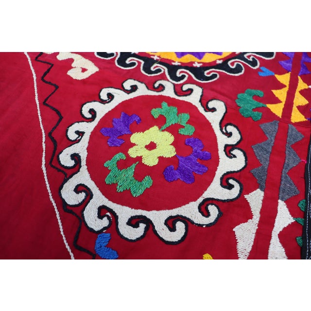 Vintage Hand Embroidered Suzani Wall Hanging, 1920s For Sale - Image 12 of 18