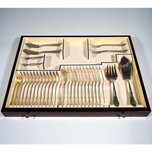 Art Deco Silver Cutlery Set for 12 in Showcase attributed to Bruckmann &Sons Germany, 1920s, Set of 164 For Sale - Image 4 of 13