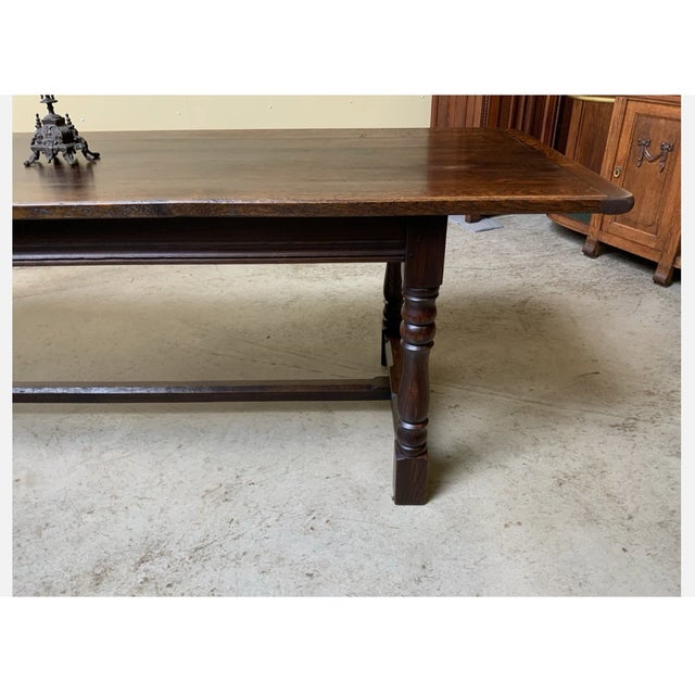 Age: circa 1940 Wood type: solid oak Condition: very good, meticulously maintained, and ready-to-use original condition...