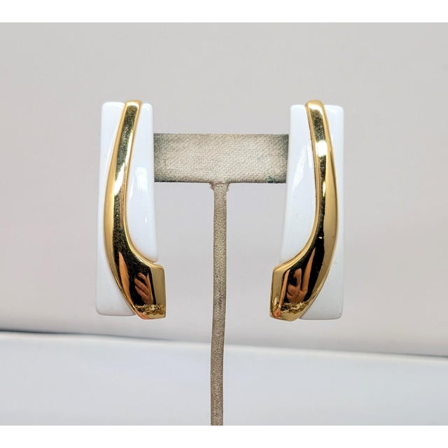 1980s Vintage 1980s Signed Napier Modernist Goldtone & White Resin Pierced Earrings-2 Pieces For Sale - Image 5 of 10