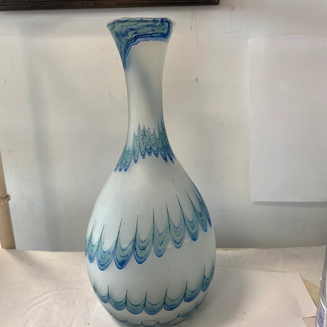 Carlo Moretti 1970s Frosted Vase With Blue Green Swirls For Sale - Image 4 of 8
