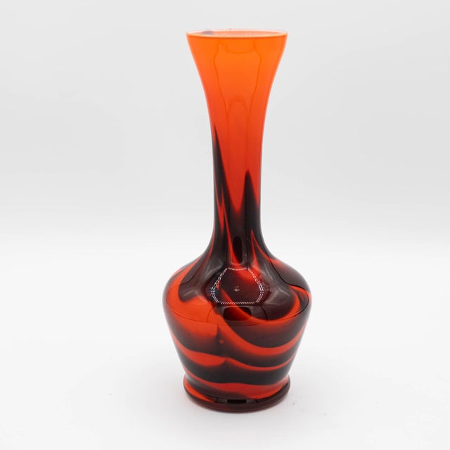 Mid-Century Modern Murano Opal Glass Swirl Vase attributed to Carlo Moretti, 1970s For Sale - Image 3 of 8