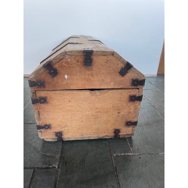 Wood Late 19th Century Early American Trunk For Sale - Image 7 of 8