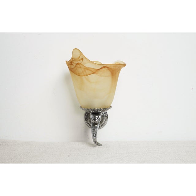 French Tulip and Fish Wall Sconce in Chrome and Peach Marbled Glass, 1940s For Sale - Image 6 of 11