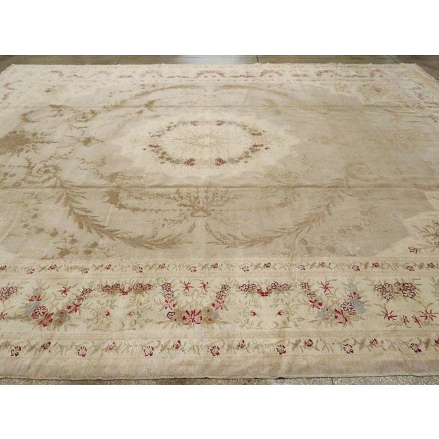 Textile Galerie Shabab Collection Mid-20th Century Turkish Herekeh Large Room Size Carpet in the Aubusson Style For Sale - Image 7 of 10