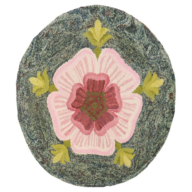 An early 20th century American hooked round rug Measures: 2'.