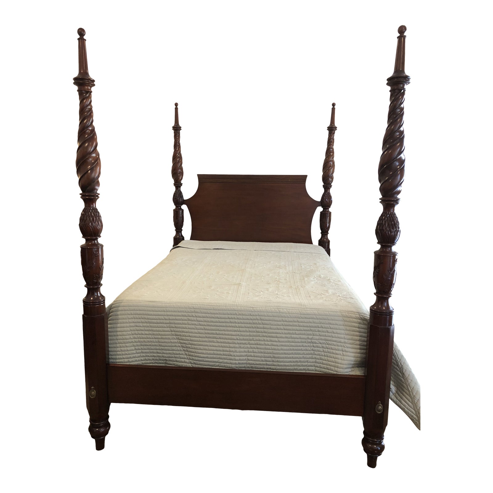 1999 Lexington Furniture Solid Mahogany Queen Plantation Bed From