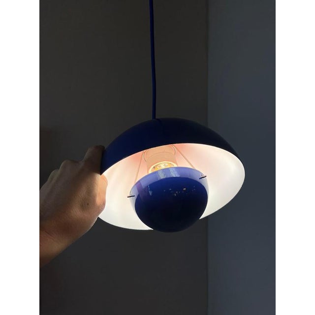 Louis Poulsen Flowerpot Pendant Lamp with Blue Enamel by Verner Panton for Louis Poulsen For Sale - Image 4 of 11