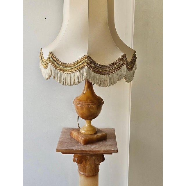 Beige French Neoclassical Alabaster Pedestal Table Lamp, 1960s For Sale - Image 8 of 16