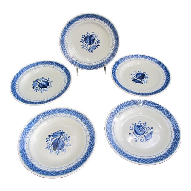 Mid 20th Century Traditional Royal Copenhagen 945 Aluminia Faience Tranquebar Blue 7 1/2" Salad Plate - 5pc Set For Sale