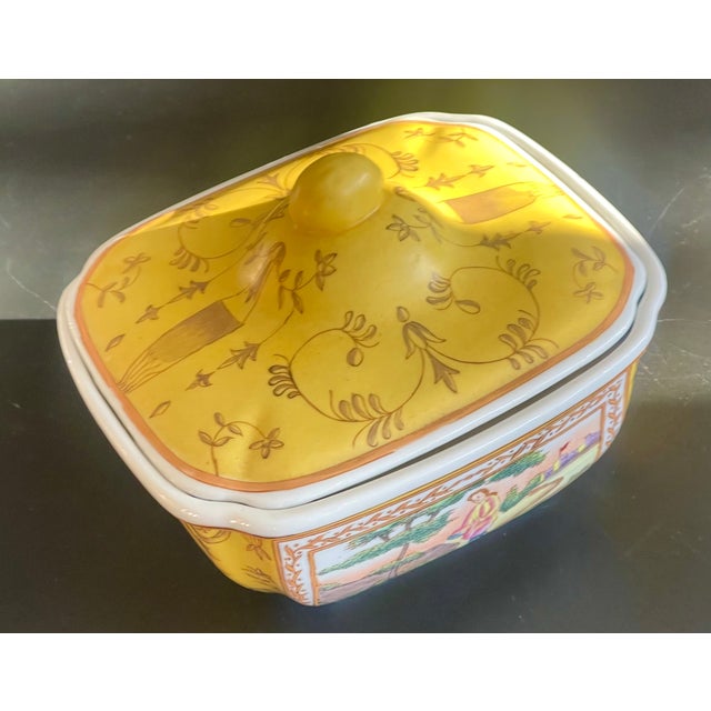 Ceramic Chinese Export Yellow Painted Lidded Box For Sale - Image 7 of 12