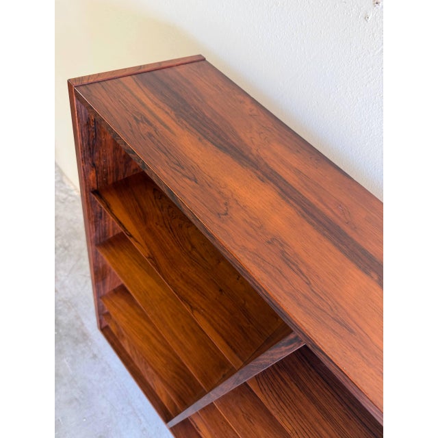 Mid-Century Modern Danish Rosewood Bookcase - Mid-Century Shelving Unit With Adjustable Shelves 1960s For Sale - Image 3 of 10