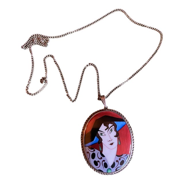 Art Deco Chain with Woman's Portrait Pendant in Painted Porcelain and Silver, 1920s For Sale