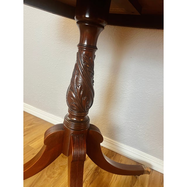 Early 20th Century Regency Revival Mahogany Shield-Top Pedestal Table, Circa 1910 For Sale - Image 5 of 9