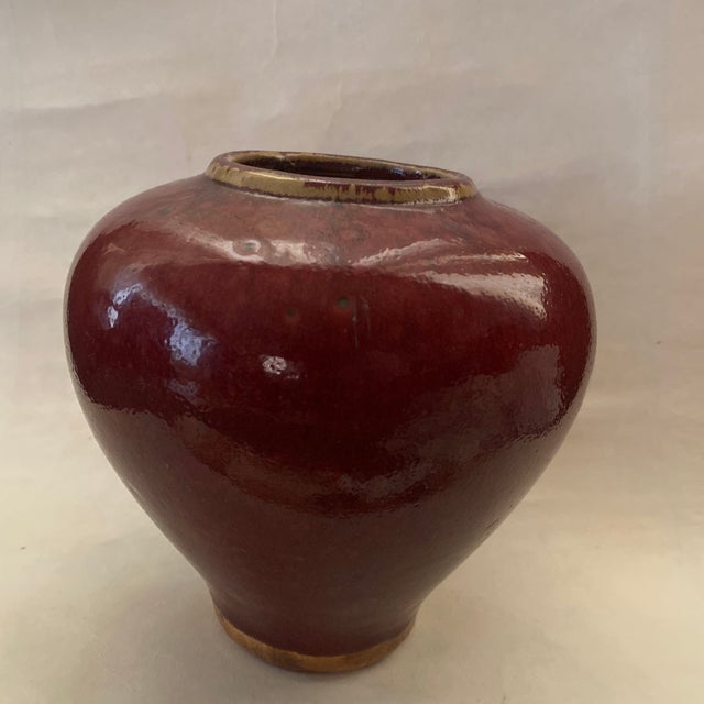 Up for your consideration is a striking, handcrafted vintage Chinese Flambé glazed stoneware ginger jar / squat cabinet...