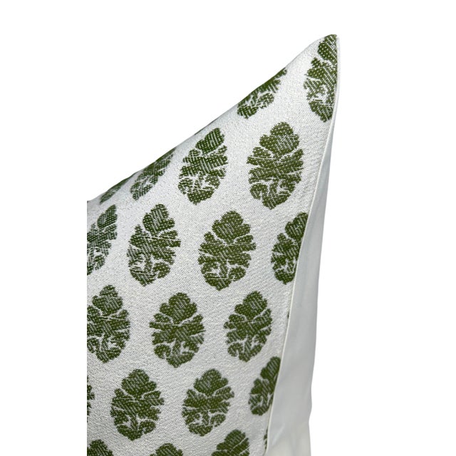 Indian Garden Paisley Woven Pillow Cover ⭐️ Ships Within 1-2 Days On the Front: Paisley Woven Fabric On the Back: Ivory...