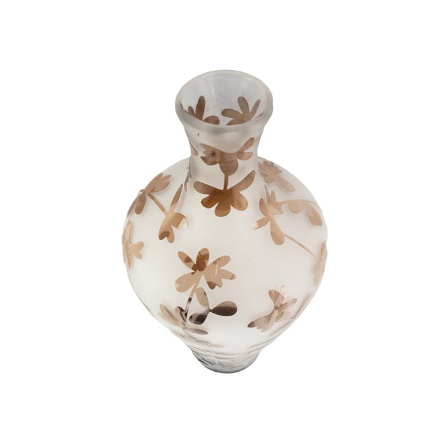 Contemporary 1990s Frosted Smoke Art Glass Mirror Optic Modern Floral Pattern Vase For Sale - Image 3 of 12