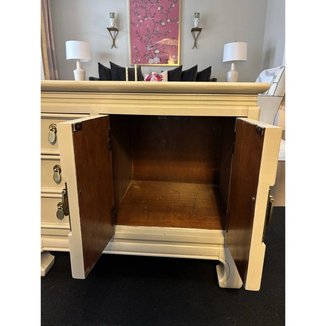 Late 20th Century Late 20th Century Chinoiserie Ming Style Nightstand by Thomasville For Sale - Image 5 of 10