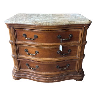 1990s Bernhardt Bach Traditional Serpentine Three-Drawer Bachelor’s Chest With Marble Top For Sale
