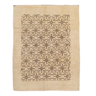 Modern Beige Deco Style Handmade Geometric Floral Wool Rug For Sale