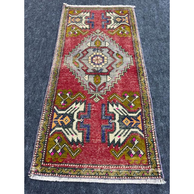 Turkish Yastik Rug 1'7" x 3'3" For Sale - Image 4 of 5