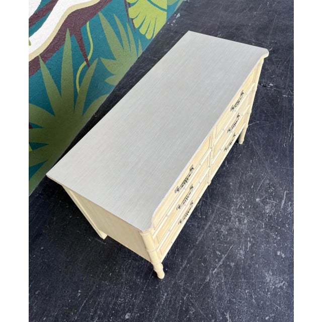 Henry Link Bali Hai is always a crowd pleaser. Blends seamlessly with an array of design schemes, looks great painted fun,...