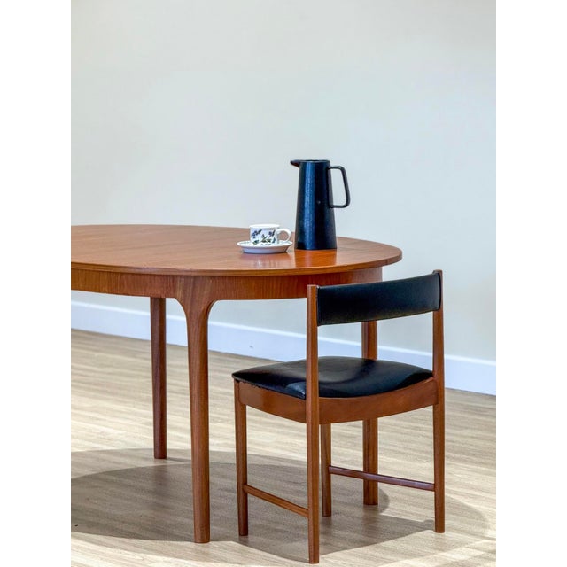 Mid-Century Modern Vintage Extending Oval Dining Set by Tom Robertson for McIntosh, 1960s, Set of 5 For Sale - Image 3 of 14