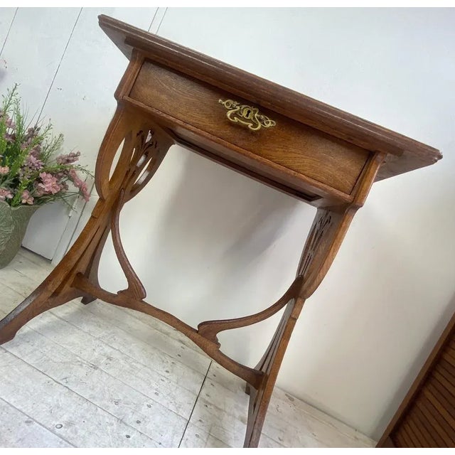 French Art Nouveau Side Table in Oak, 1900 For Sale - Image 6 of 18