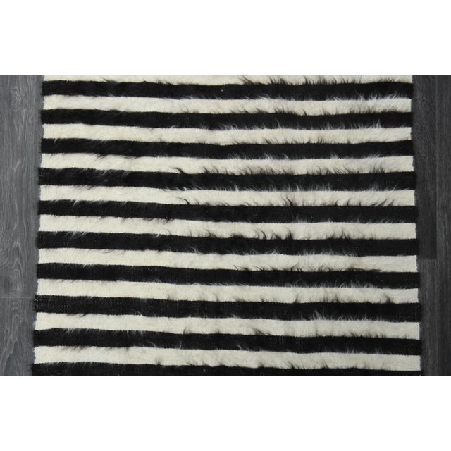 Textile 1970s Turkish Hand-Knotted Wool Cotton Beige Kilim Area Rug For Sale - Image 7 of 11