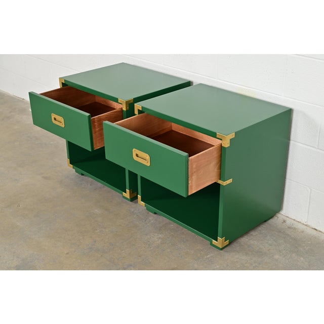Henredon Mid-Century Hollywood Regency Campaign Green Lacquered Nightstands, Newly Refinished For Sale In South Bend - Image 6 of 12