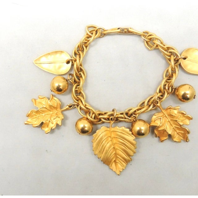 Napier Vintage Signed Napier Goldtone Leaves Charm Bracelet For Sale - Image 4 of 6