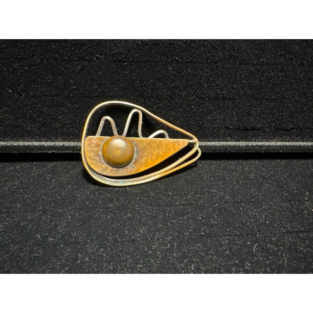 Surrealist Brooch in Patinated Bronze with Its Original Base by Francisco Rebajes, 1950s For Sale - Image 4 of 6