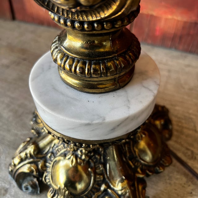 Brass Vintage Ornate Brass & Marble Table Lamp With Leaf Motif Base For Sale - Image 8 of 12