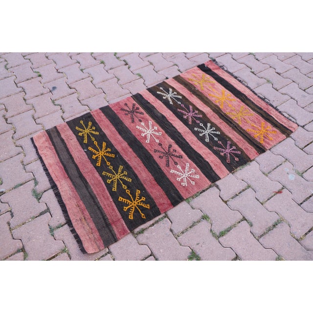 Size: 2.5 x 4.3 ft - 77 x 132 cm - 30 x 52 inches Color: Organic Natural Dye ( Pink, Black, Brown, Orange ) Material: 100%...