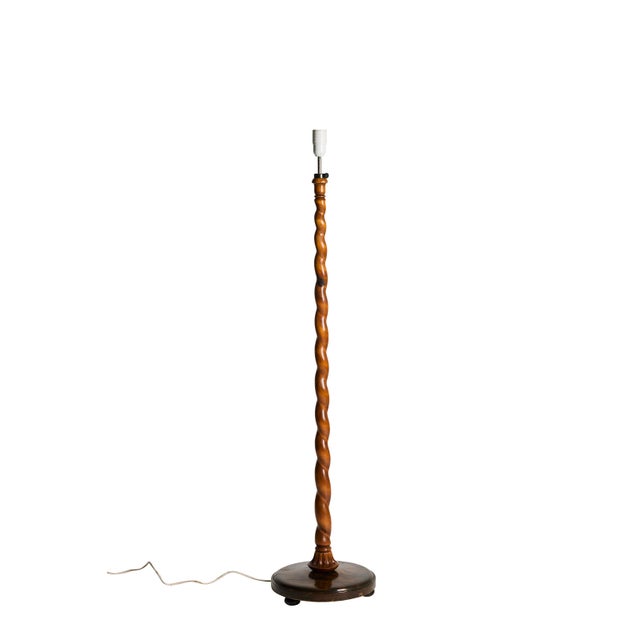 Swedish Grace Floor Lamp in Twist-Carved Wood, 1930s-1940s For Sale - Image 3 of 6