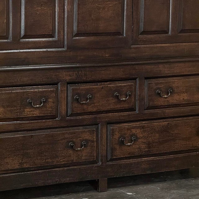 18th Century English Oak Linen Press Cabinet For Sale - Image 9 of 18