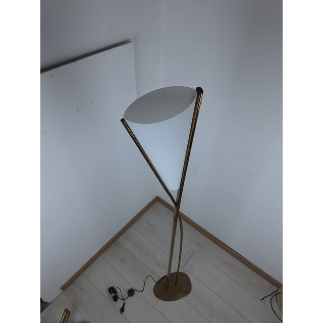 Metal Model 1819 Floor Lamp in Brass and Opaline Glass by Max Ingrand for Fontana Arte, 1950s For Sale - Image 7 of 13