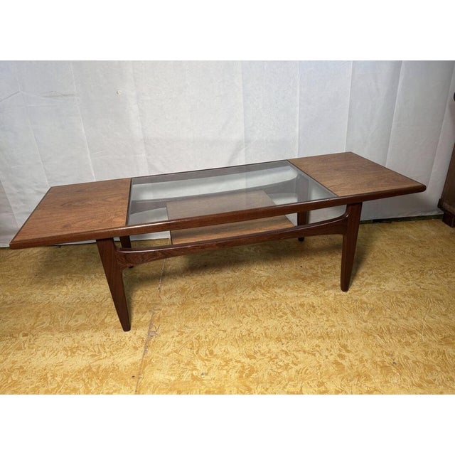 Mid-Century Modern Vintage Teak Coffee Table from G-Plan, 1960 For Sale - Image 3 of 8