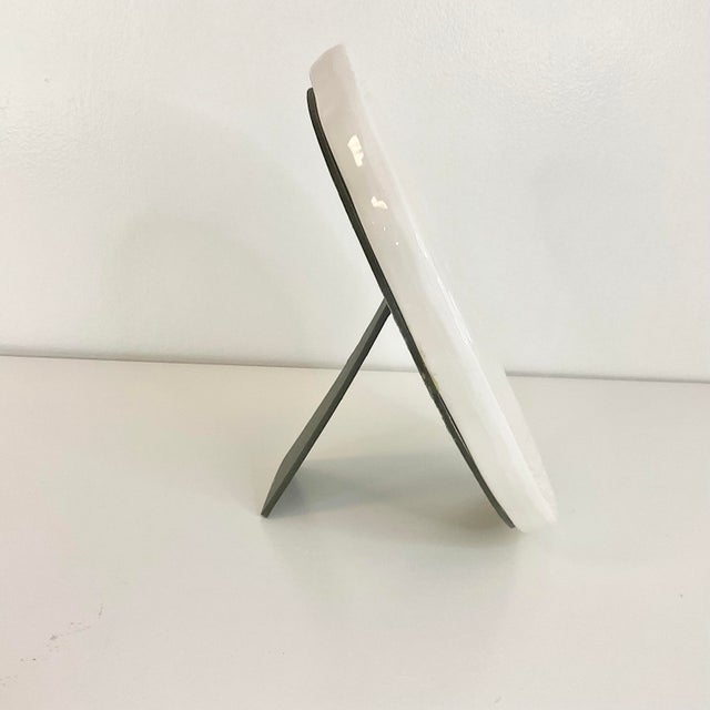 1980s Vintage Art Nouveau Victorian Farmhouse Ceramic Oval Photo Frame. For Sale - Image 5 of 9