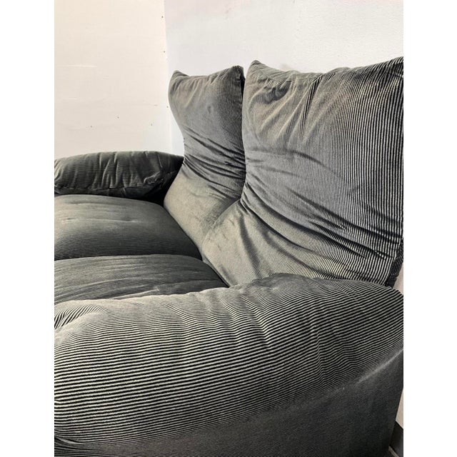 Vintage Grey Velvet Maralunga Sofa with Armchair by Vico Magistretti for Cassina, 1970s, Set of 2 For Sale - Image 14 of 18