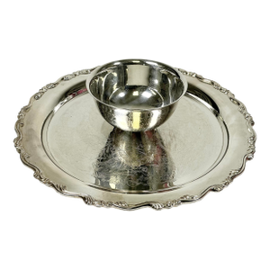 Mid-Century Hollywood Regency Traditional Baroque Oneida Silverplate Tray With Attached Dip Bowl