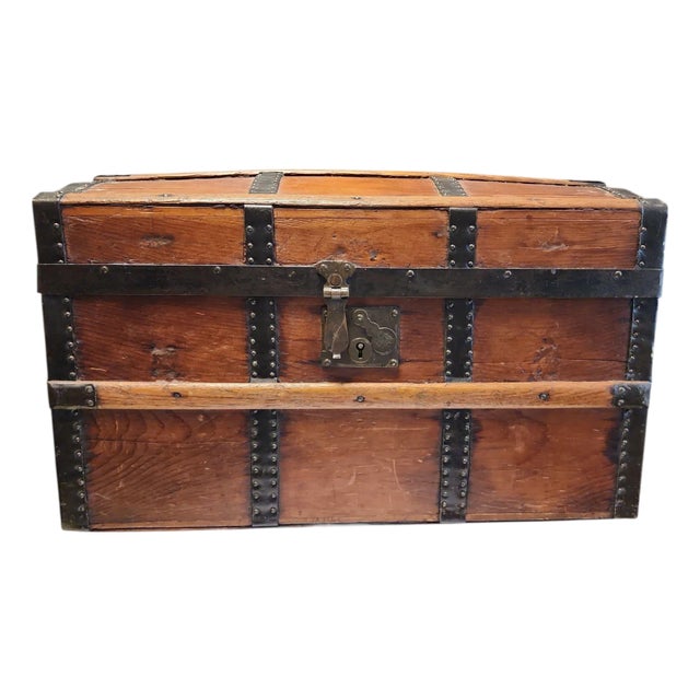 Mid 19th Century Saratoga Trunk For Sale