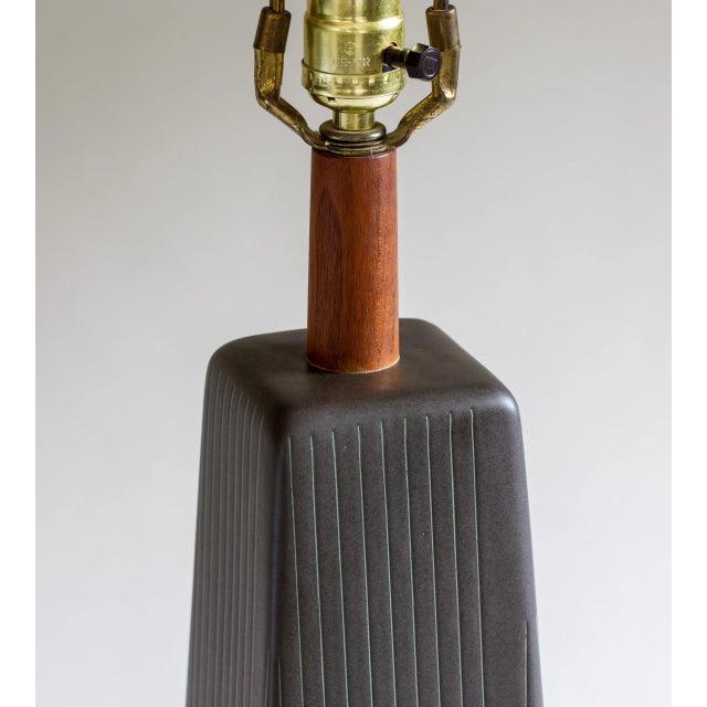 1960s 1960s Gordon and Jane Martz Geometric Table Lamp M216 for Marshall Studios Gray For Sale - Image 5 of 12