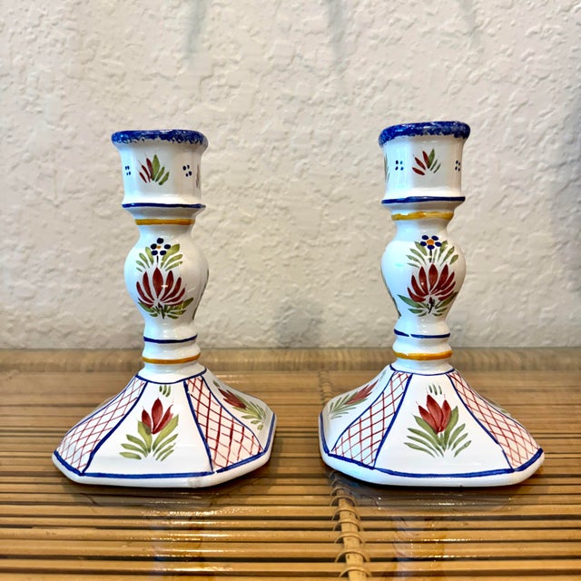 1980s Pair of Vintage Henriot Quimper French Faience Candlestick Holders For Sale - Image 5 of 10